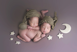 ポーズド双子ちゃん