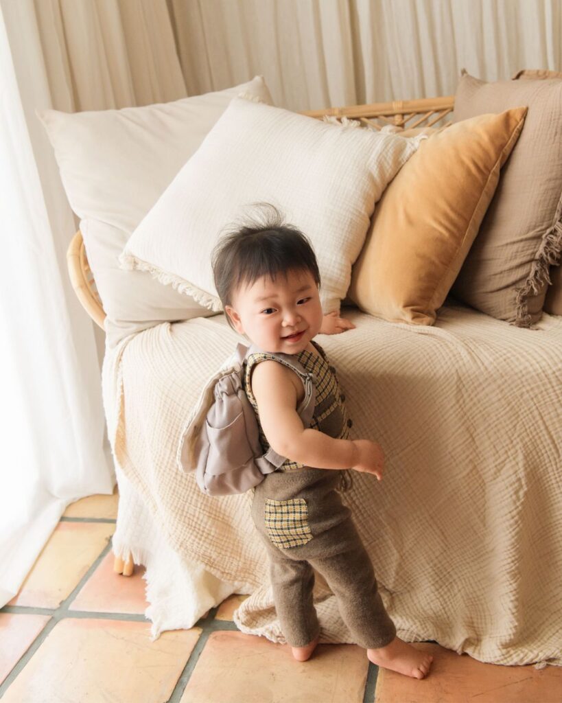 ケーキの周りにちょこんと置いたり、足元のワンシーンに入れたりすることで、その時期ならではのサイズ感がより引き立ちます。
